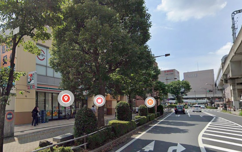 コンビニ　セブンイレブン南越谷駅北口店（コンビニ）まで247m