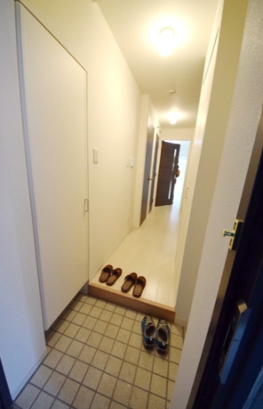 玄関　別部屋参照写真