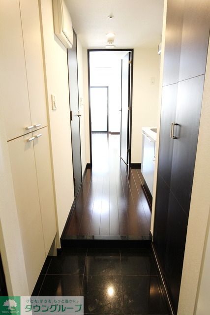 玄関　※別部屋参考写真
