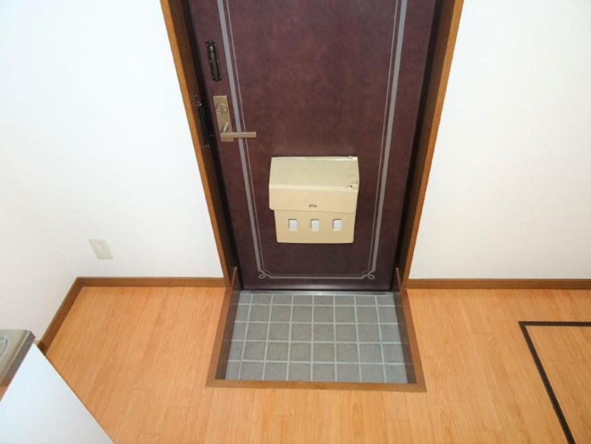 玄関　別号室参考写真です
