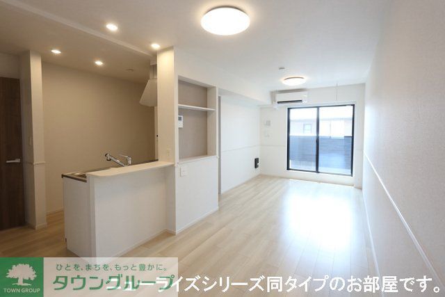 秩父鉄道 大麻生駅 2階建 築2年の居間写真