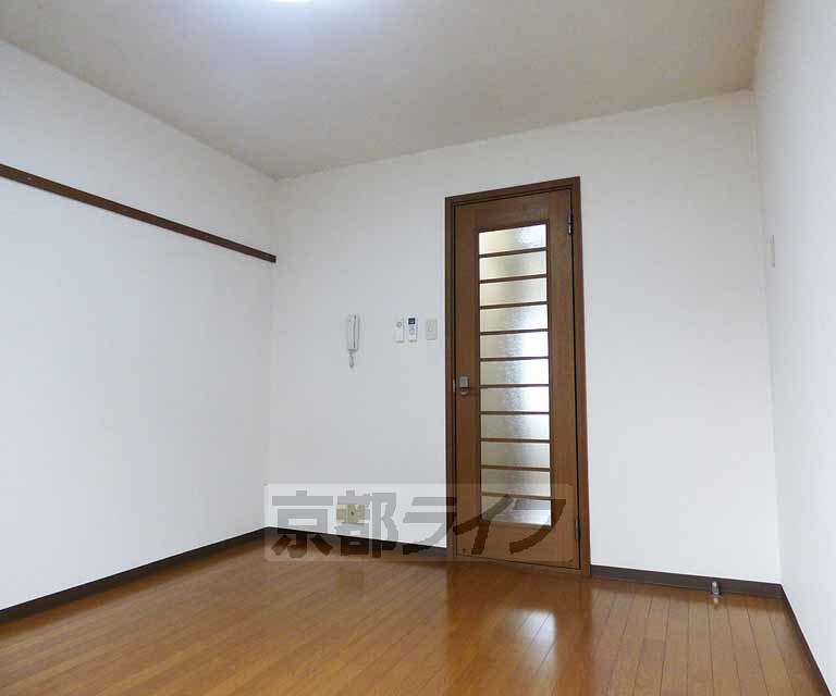 居室・リビング　広々とした室内です。