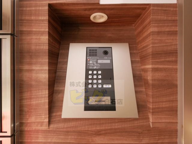 エントランス　人気のオートロック付きマンションです♪
