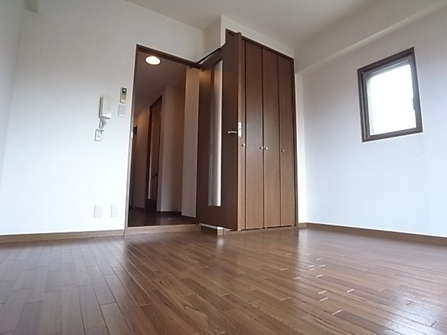 フローラ甲南山手の居間写真