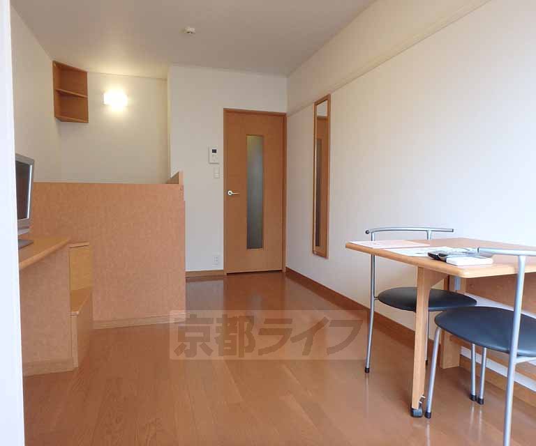 レオパレスTomoNaIIの居間写真