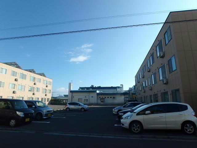駐車場　駐車場