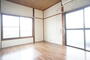 居室・リビング　２面採光なので、明るく風通しのよいお部屋です♪