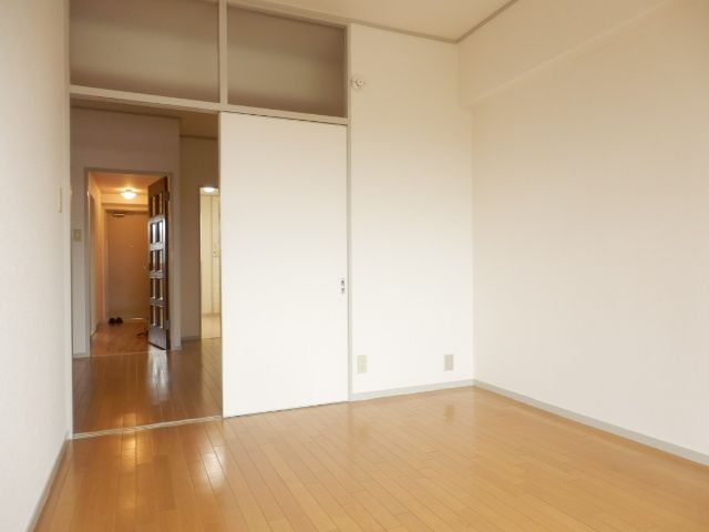 コーポ山中第一の居間写真