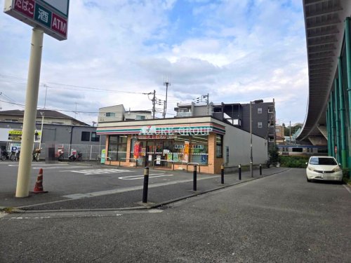 コンビニ　セブン-イレブン 横浜東川島町店（コンビニ）まで733m
