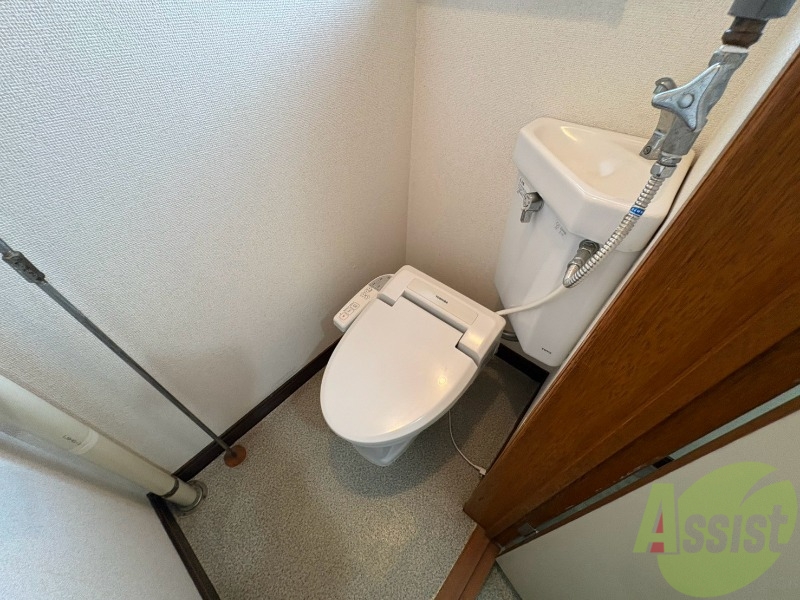 トイレ　こちらはトイレです。清潔感があり、安心して使用できます。