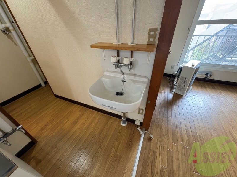 洗面設備　こちらに洗面台があります。朝の洗顔はこちらで。