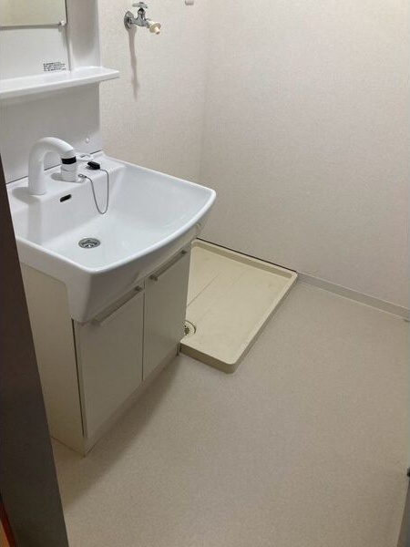地下鉄中央線 弁天町駅 徒歩10分 10階建 築37年の内装写真