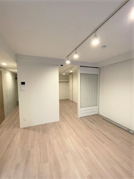 地下鉄空港線 西新駅 徒歩10分 4階建 築5年の居間写真