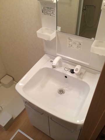 洗面設備　コンパクトで使いやすい洗面所