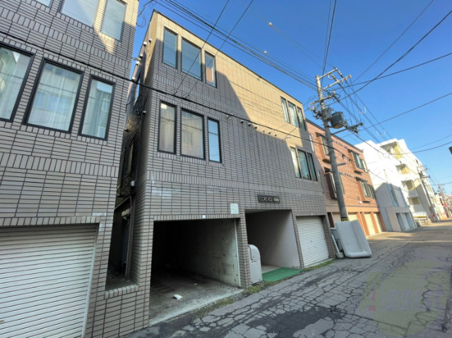建物外観　札幌市中央区南７条西「コアライズ参番館」