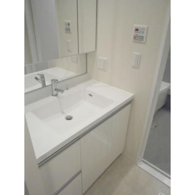 洗面設備　別タイプ部屋　参考写真です