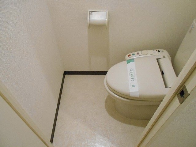 東京メトロ丸ノ内線 後楽園駅 徒歩8分 8階建 築24年のトイレ写真