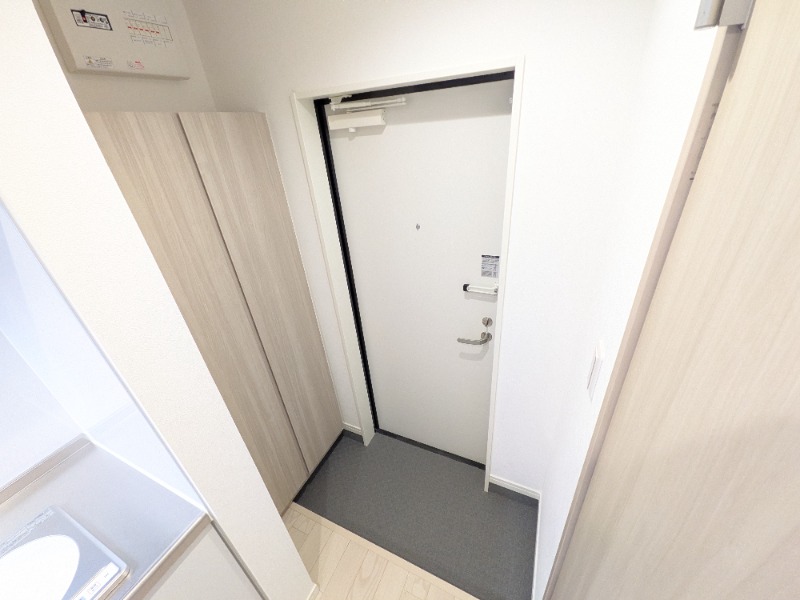 REGIA衣摺 B棟の玄関写真