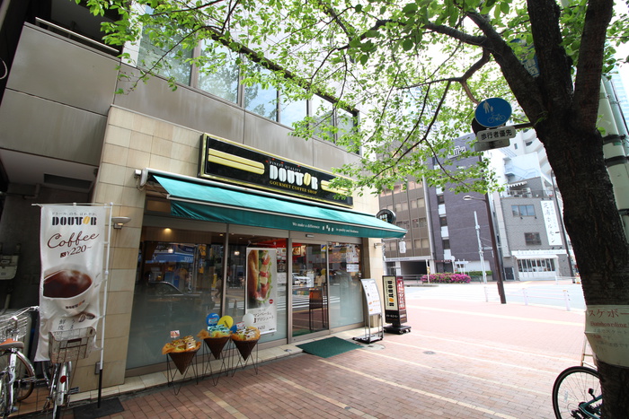 飲食店　ドトール（飲食店）まで555m