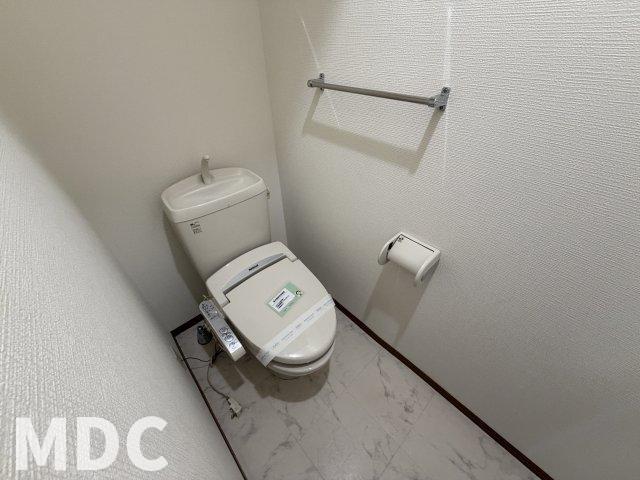 ＪＲ徳島線 府中駅 徒歩12分 2階建 築24年のトイレ写真