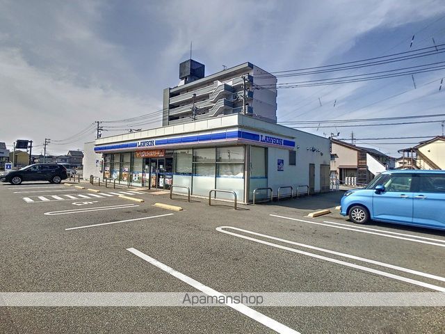 コンビニ　ローソン金沢若宮町店（コンビニ）まで818m