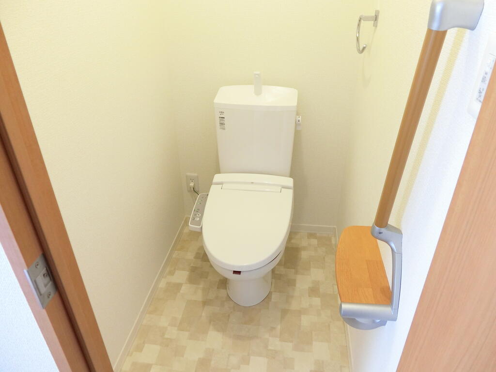 トイレ　室内写真・動画・パノラマは同敷地内別棟同間取りのものです