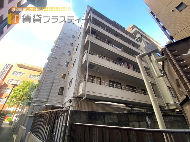 建物外観　周りに商業施設も多く生活しやすいですよ。