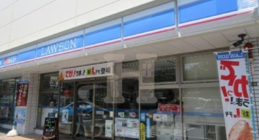コンビニ　ローソン足立新田1丁目店（コンビニ）まで191m