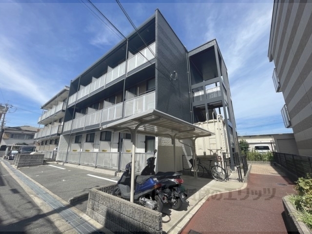 レオパレスIMPUL2の外観写真
