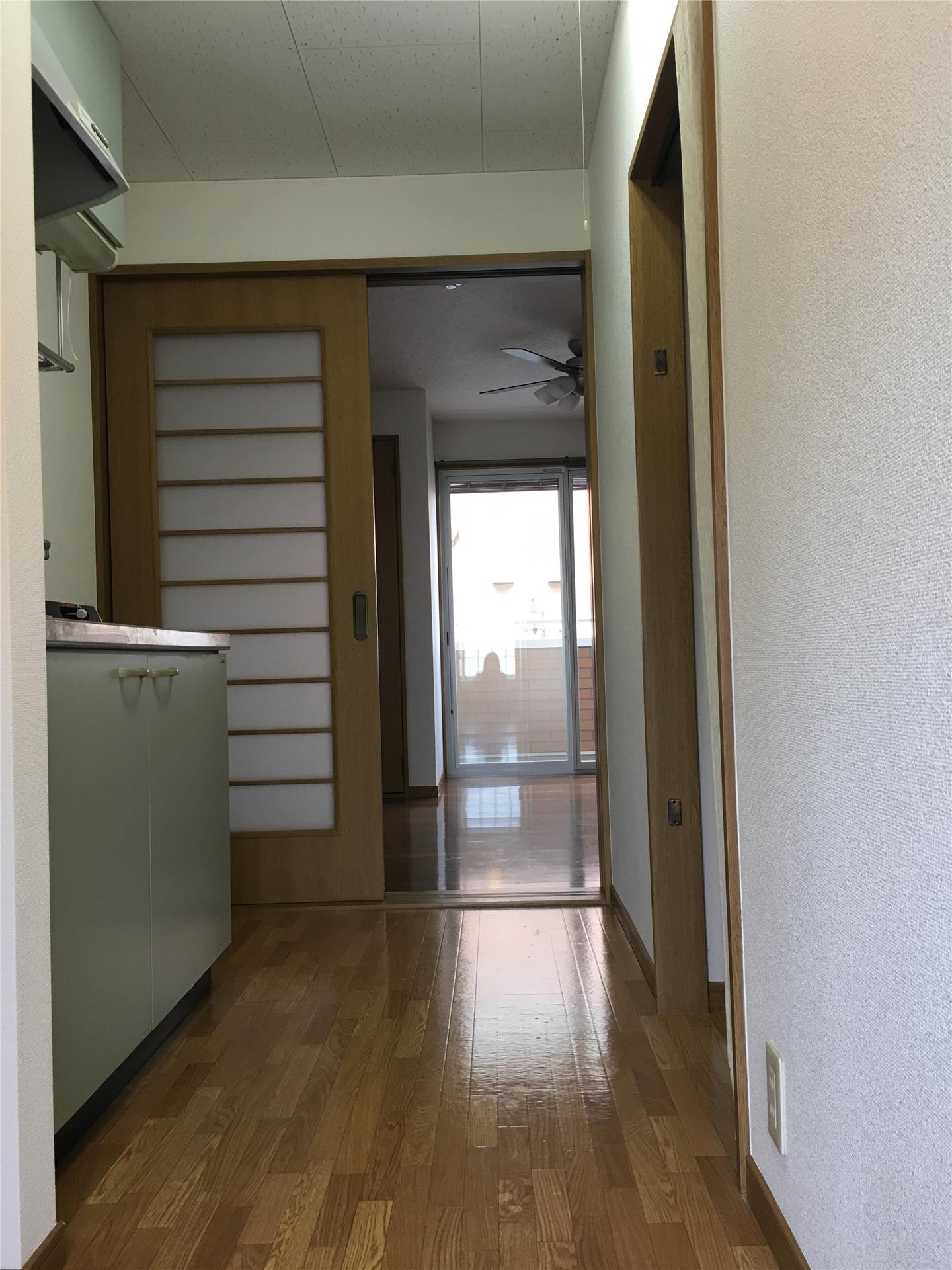 グラディールセントラルIIIの玄関写真