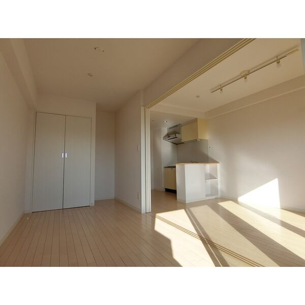レジディア仙台原ノ町の居間写真