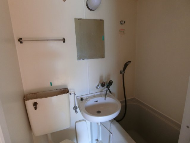 洗面設備　他のお部屋の参考写真となります。