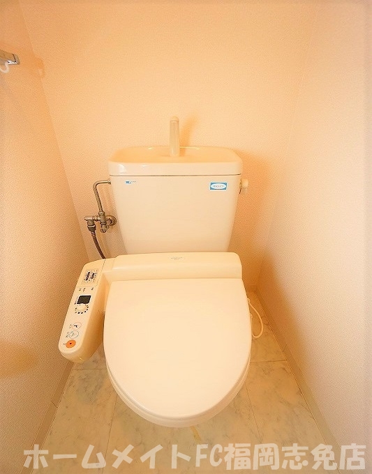 地下鉄空港線 福岡空港駅 徒歩18分 8階建 築31年のトイレ写真