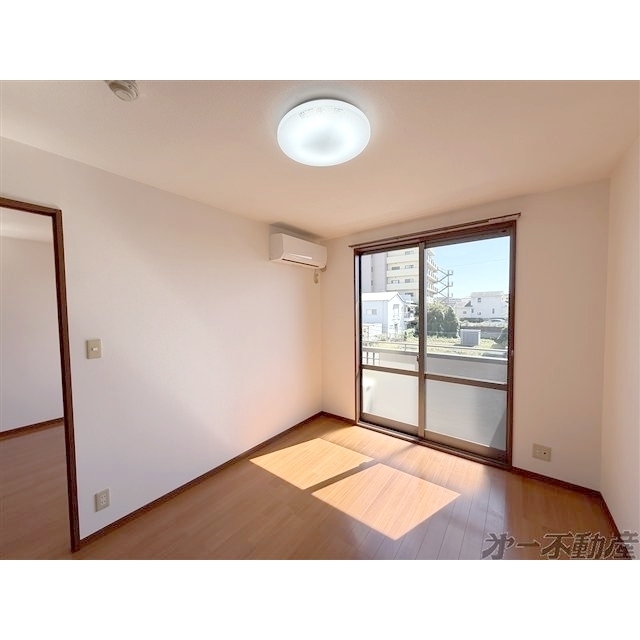 建物外観　洋室