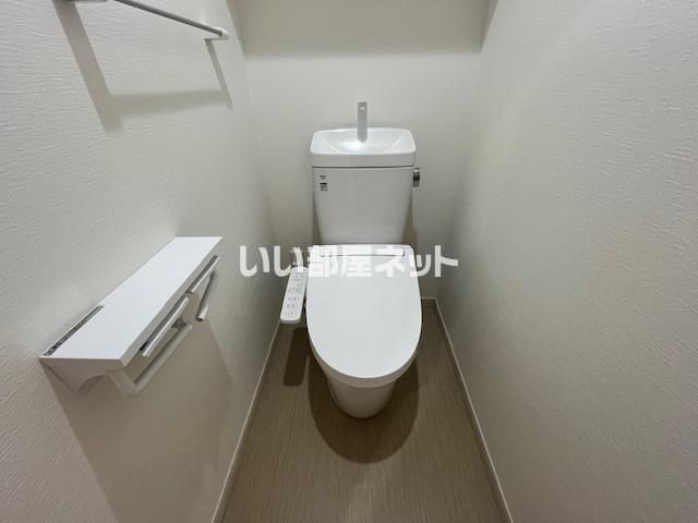 R.side INARIのトイレ写真