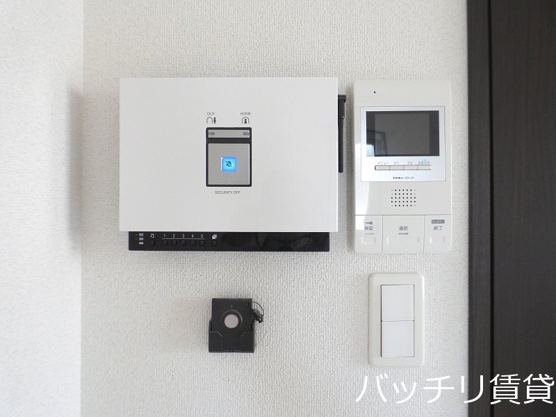 セキュリティ　別室の写真のため、参考写真になります。