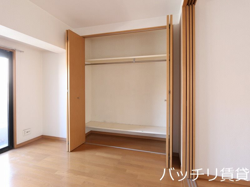 収納　別号室タイプの為、現状を優先いたします