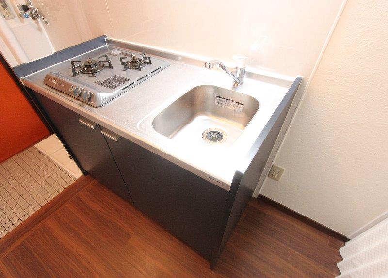 キッチン　※同マンションの別部屋写真です。現況優先です。