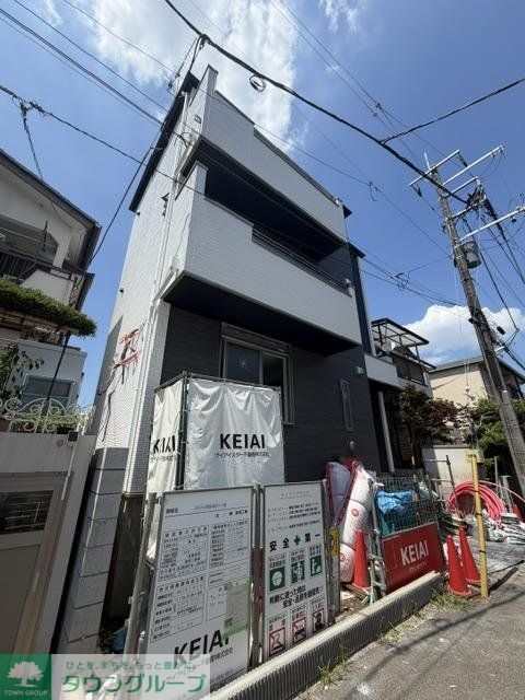 建物外観　駐車場