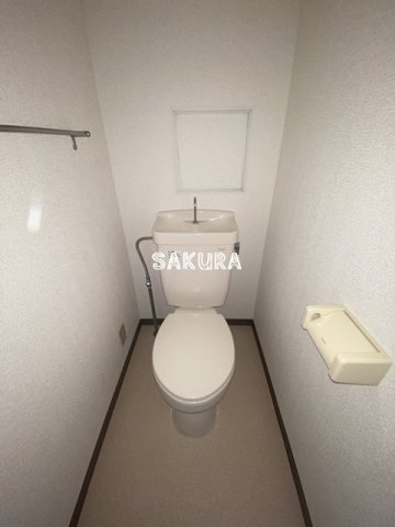 トイレ　落ち着いた色調のトイレです♪
