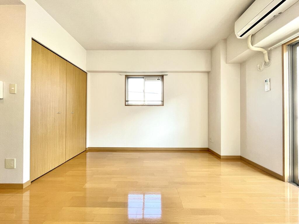 地下鉄七隈線 薬院駅 徒歩7分 7階建 築22年の内装写真