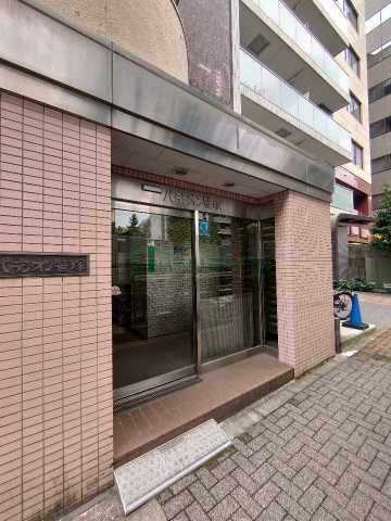 エントランス　リライフ下北沢店