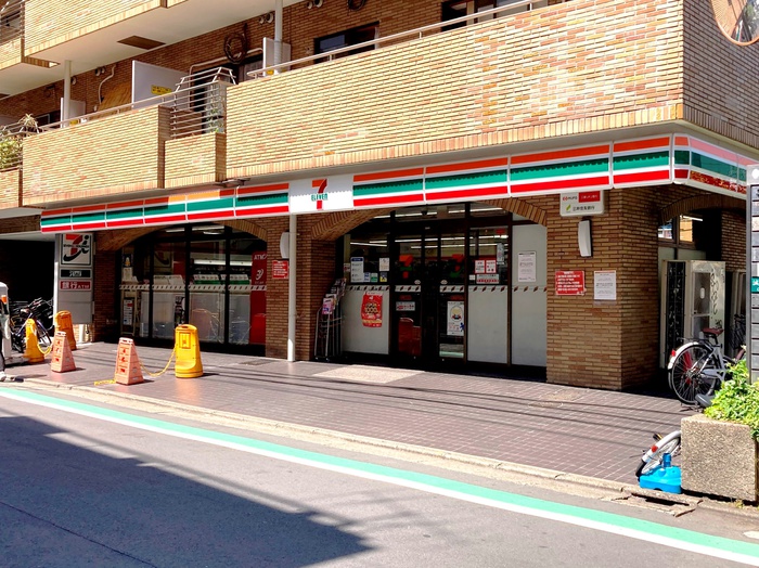 コンビニ　セブンイレブン上目黒3丁目店（コンビニ）まで70m