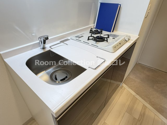 キッチン　※同物件他部屋写真 反転、色違いの場合有 現況優先