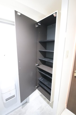 収納　シューズボックス