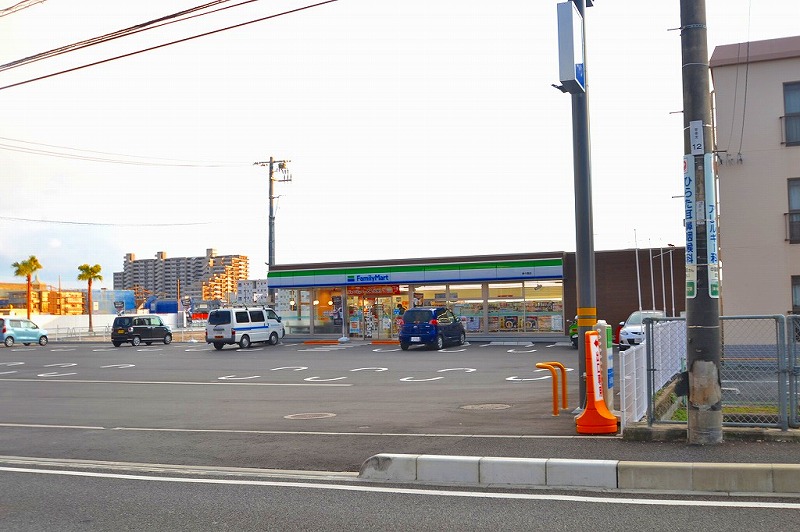 コンビニ　ファミリーマート楽々園店（コンビニ）まで454m