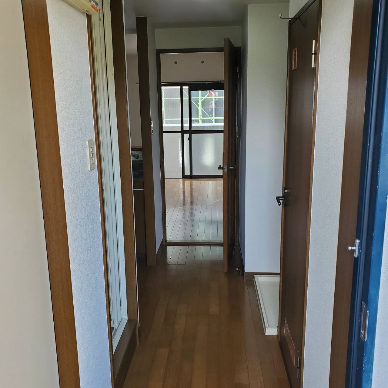 玄関　玄関先廊下