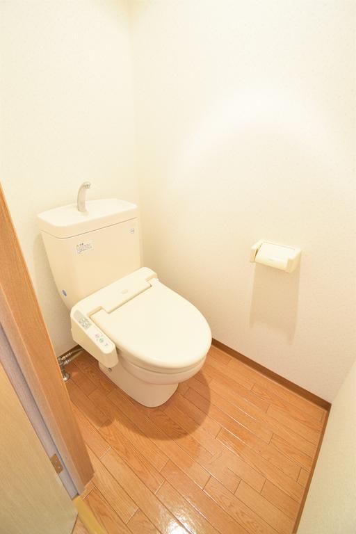 ＪＲ山陽本線 宮内串戸駅 徒歩28分 2階建 築25年のトイレ写真