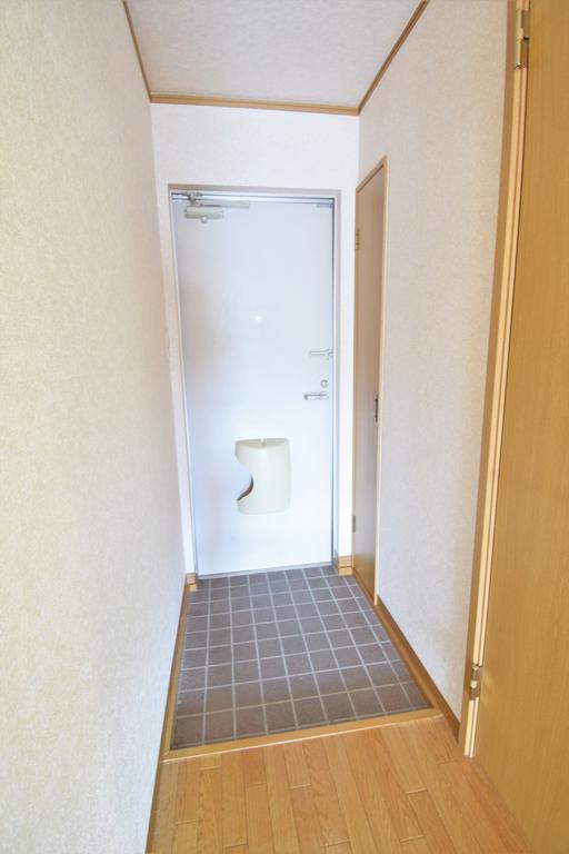 ＪＲ山陽本線 宮内串戸駅 徒歩28分 2階建 築25年の玄関写真
