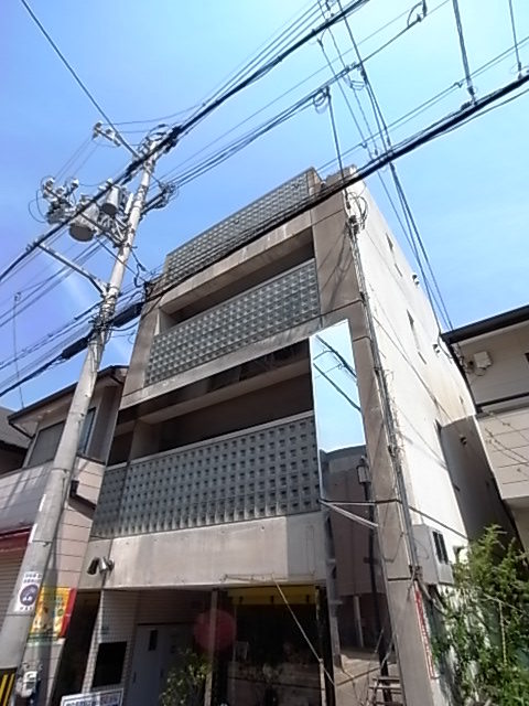 【芦屋市茶屋之町のマンションのエントランス】